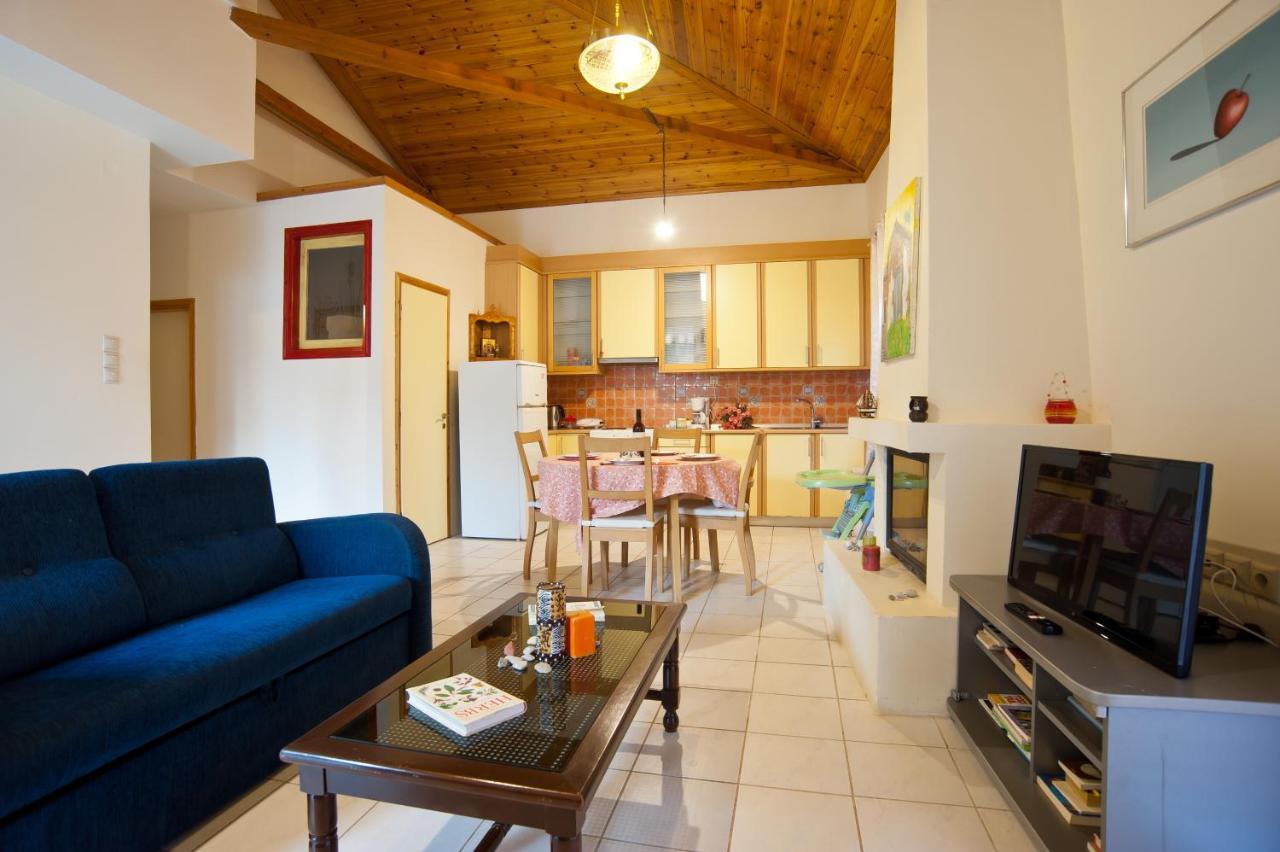Villa Elli 2 Beach-Front Villa With Garden Itea Bagian luar foto
